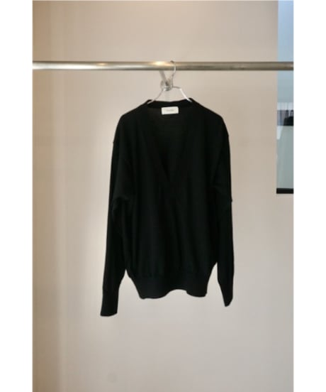 Ernie Palo "V-neck Knit" black / 44
