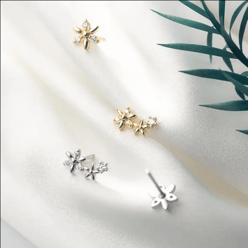 MSP08】YG ミニ フラワー スタッドピアス | minimini Jewelry