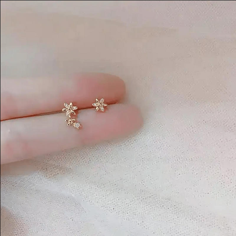 MSP08】YG ミニ フラワー スタッドピアス | minimini Jewelry