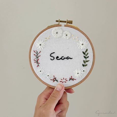 デザイン２種類　お名前刺繍ボード