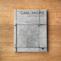 CARL ANDRE｜彫刻と詩、その間