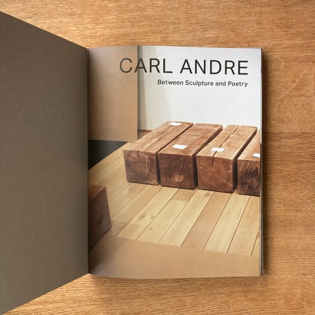 CARL ANDRE｜彫刻と詩、その間
