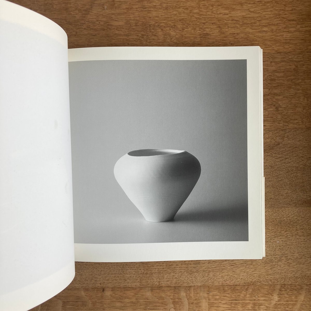 White Porcelain TAIZO KURODA黒田泰蔵白磁作品集 TAIZO KURODA｜White Porcelain | WHITEGREEN GALLERY