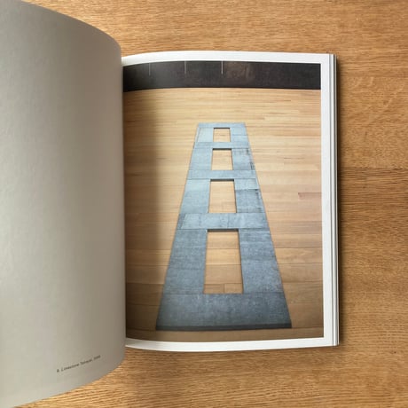 CARL ANDRE｜彫刻と詩、その間