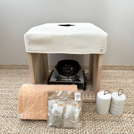 よもぎ蒸し　土瓶 自宅よもぎ蒸しサロン♡ 実際はやらないけど、雰囲気を作ってみ