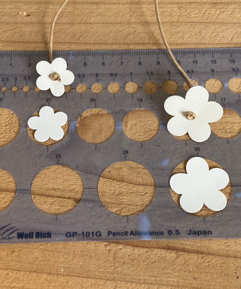 レザーフラワー #1 公園に咲いていそうな花 60枚 | SHOESbakery