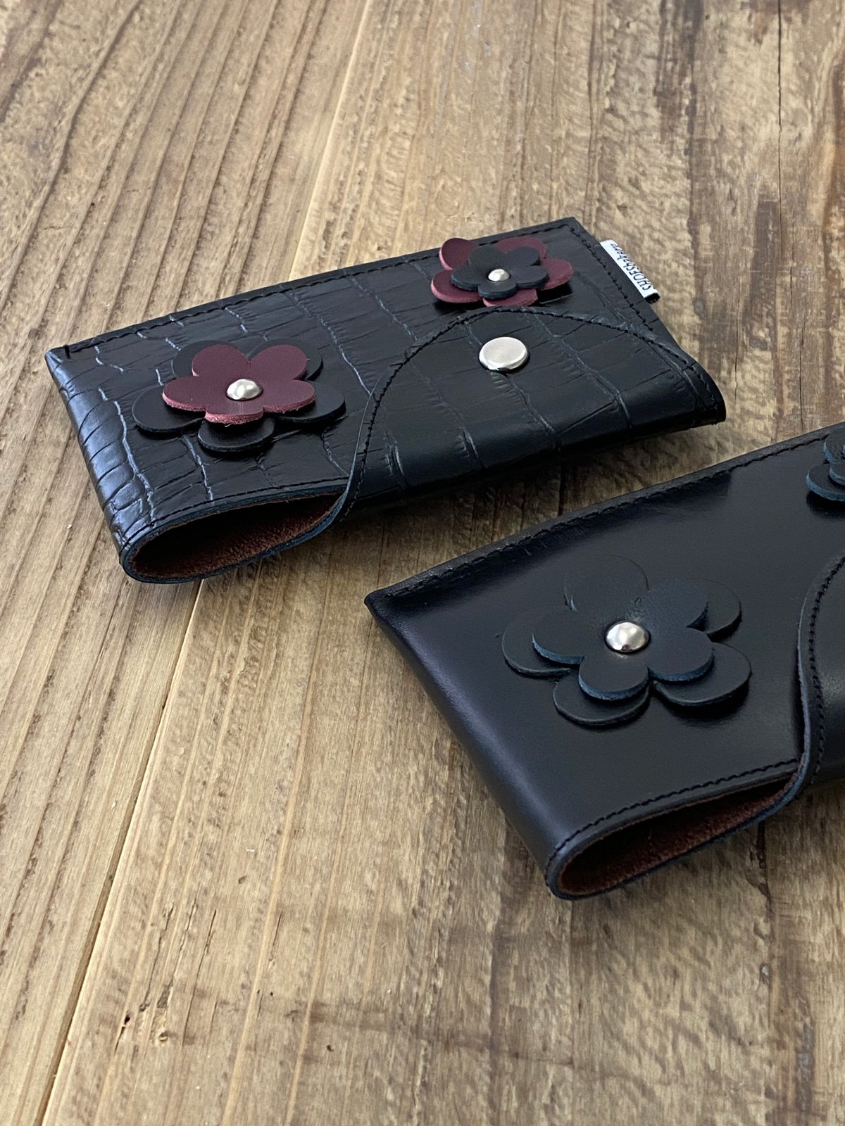未使用✨TOUT Y EST クロコ型押し カードケース コインケース 本革 黒 新品】クロコ型押し 牛革コインケース カードケース - メルカリ