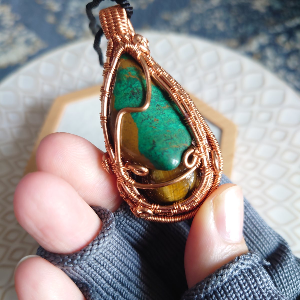 ワイヤーアートネックレス① | 時の旅人