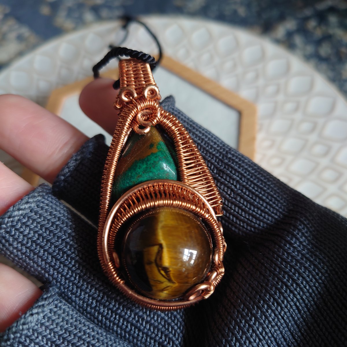 ワイヤーアートネックレス① | 時の旅人