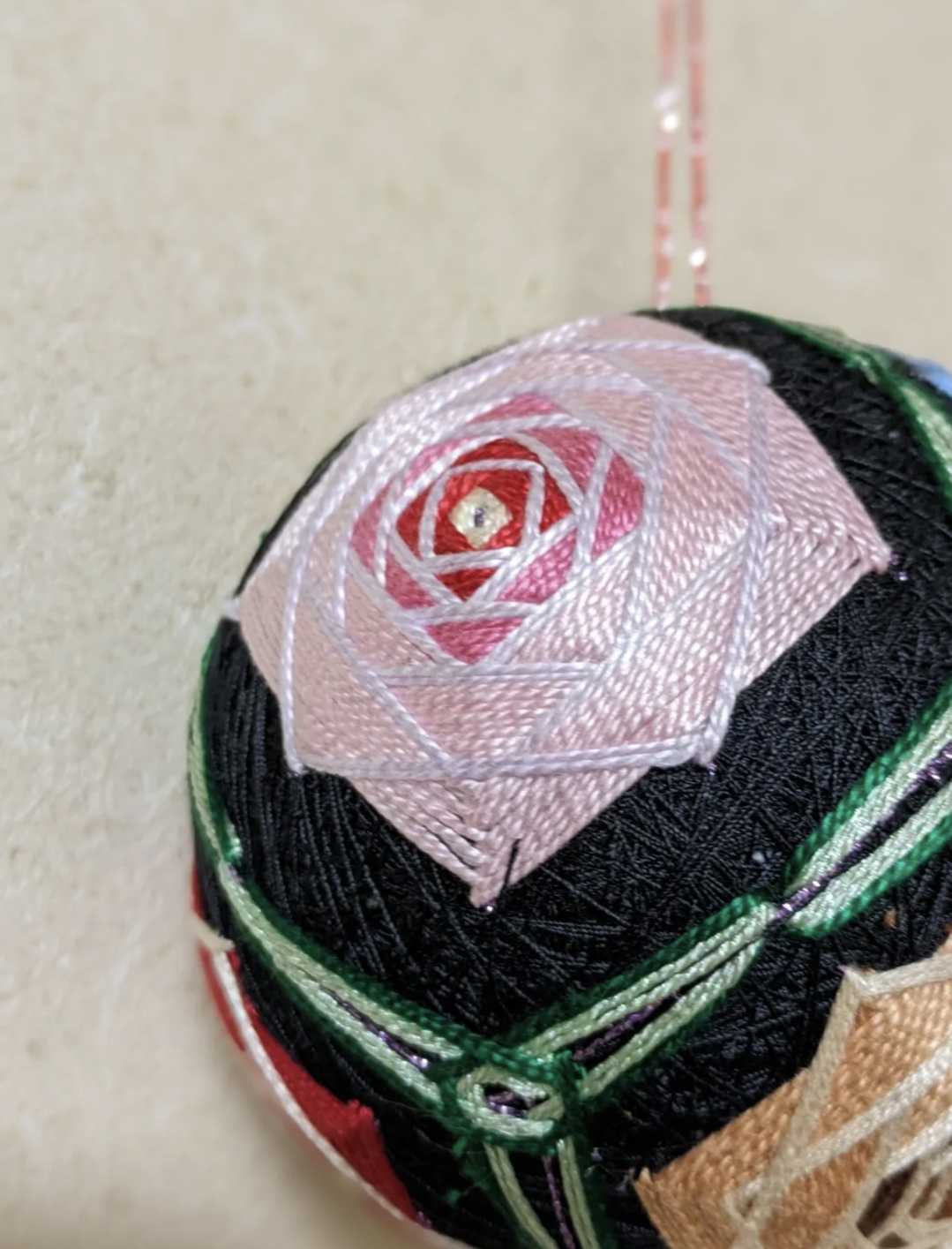 まり 鞠 ハンドメイド 手作り (一部ほつれ、色ハゲ有り) バラ売り可⭕️ まり 鞠 ハンドメイド 手作り (一部ほつれ色ハゲ有り