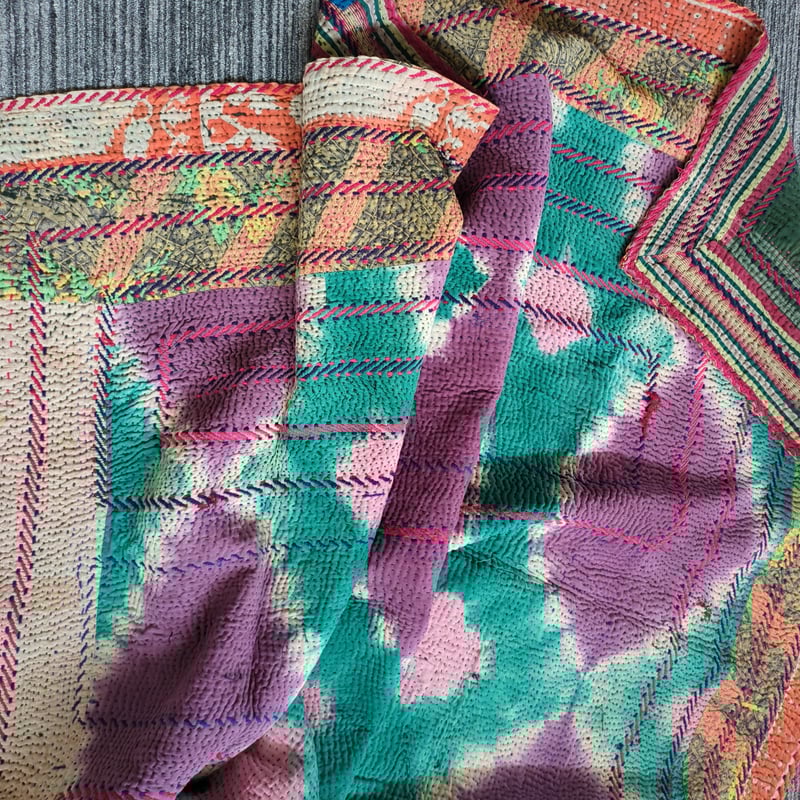 オールハンドメイドのセミアンティークカンタキルト＜F＞ オールハンドメイドのセミアンティークカンタキルト＜F