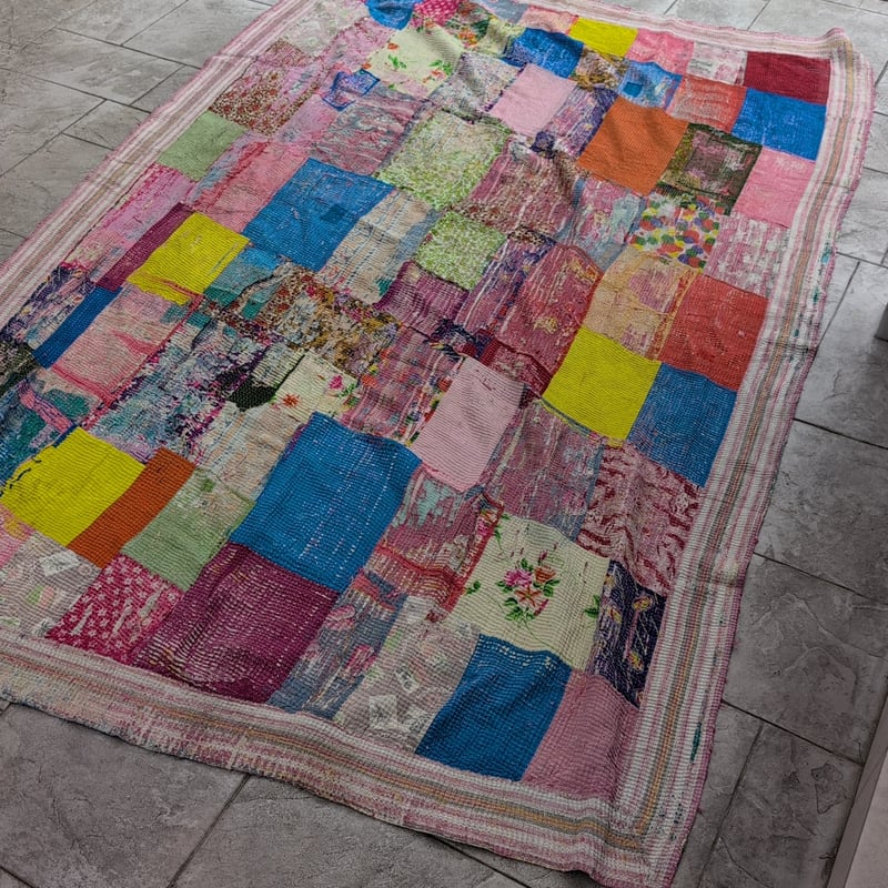 大判 色の万華鏡 ヴィンテージカンタキルト ラリーキルト インド伝統