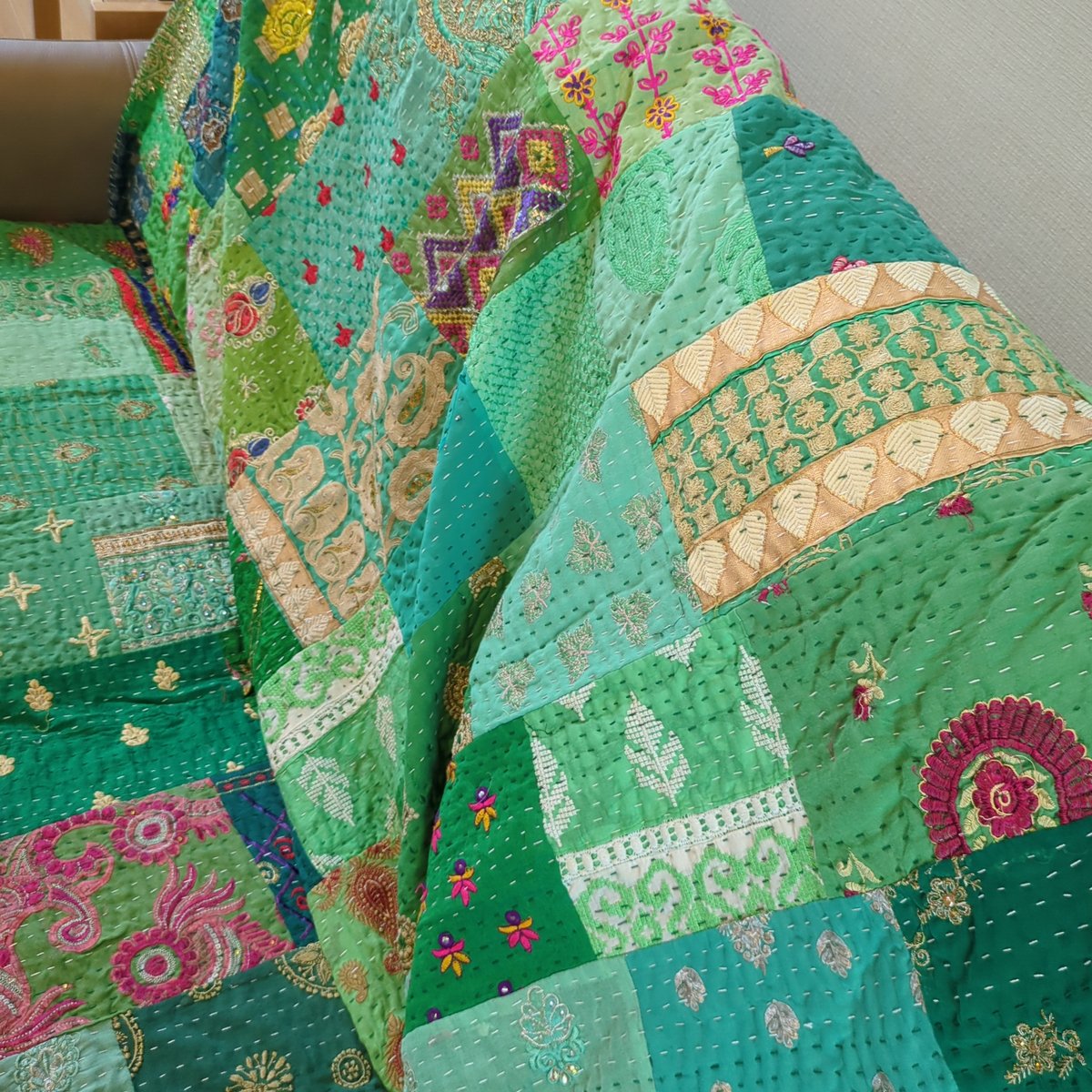 カンバディアキルト M】緑の海♪グリーン カンバディアキルト 357 | Adlang