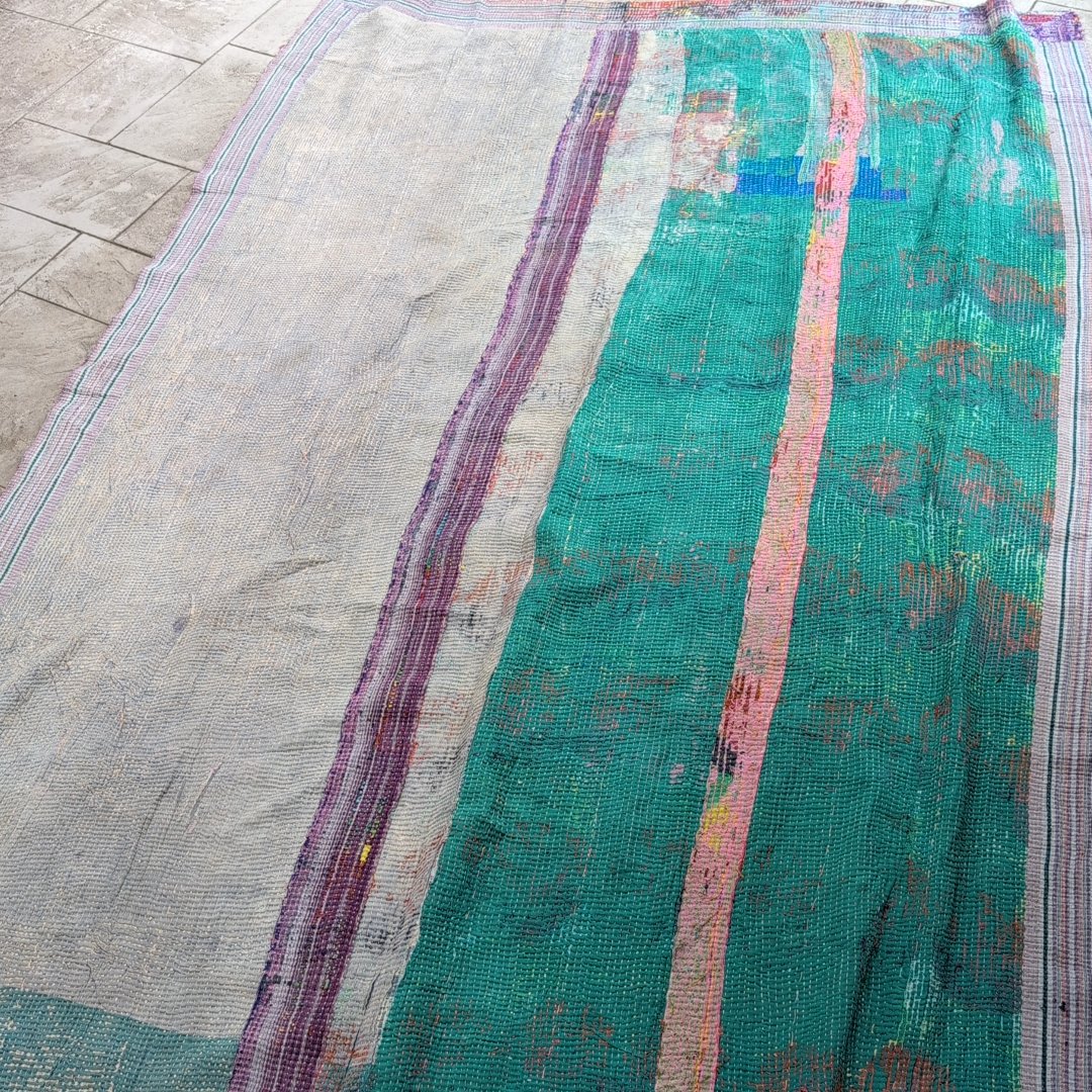 一点物 ヴィンテージカンタキルト ラリーキルト インド製 超大判 大判 色の万華鏡 ヴィンテージカンタキルト ラリーキルト インド伝統