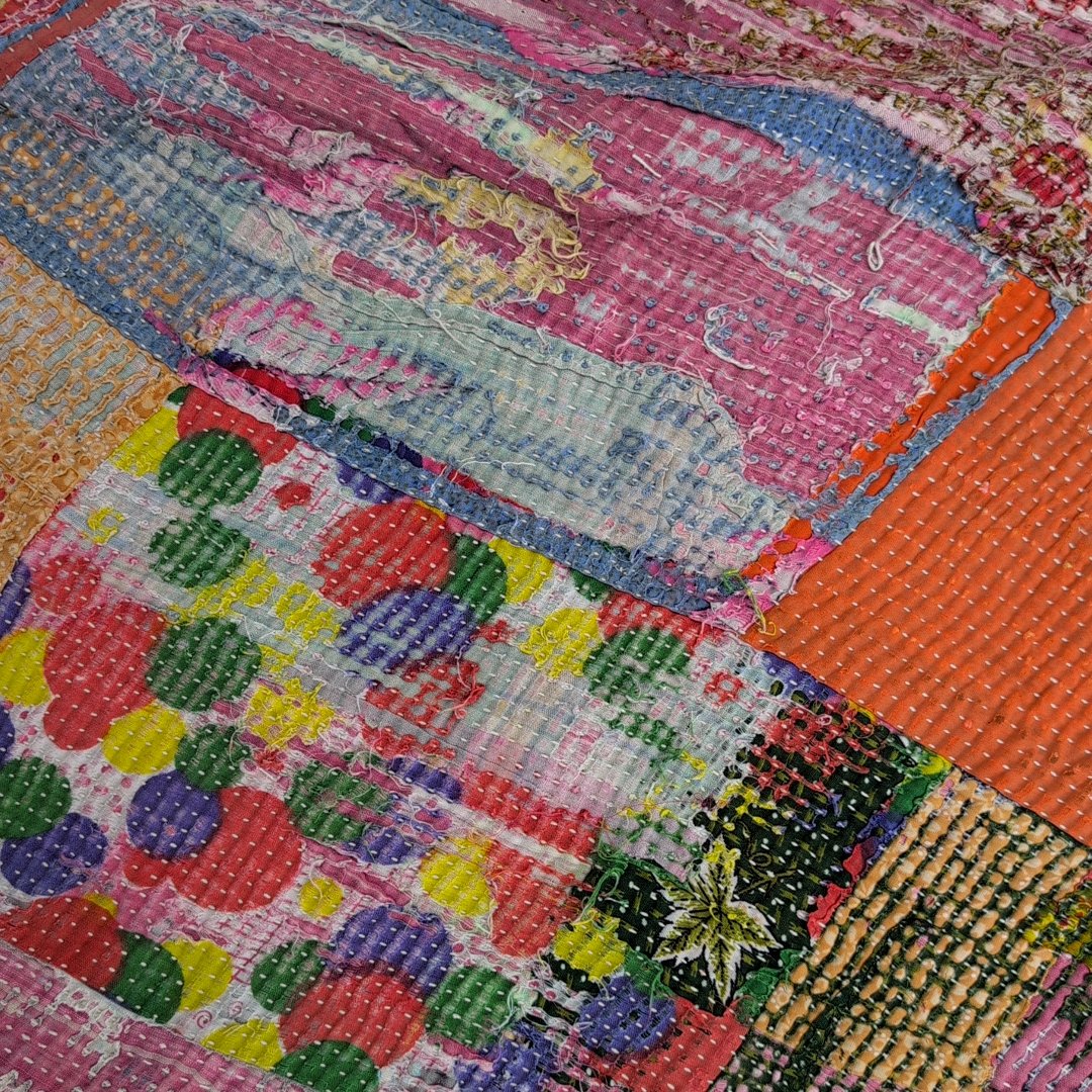 大判 色の万華鏡 ヴィンテージカンタキルト ラリーキルト インド伝統