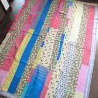 M】フローラルベージュ インドの手仕事 パッチワーク 一点物