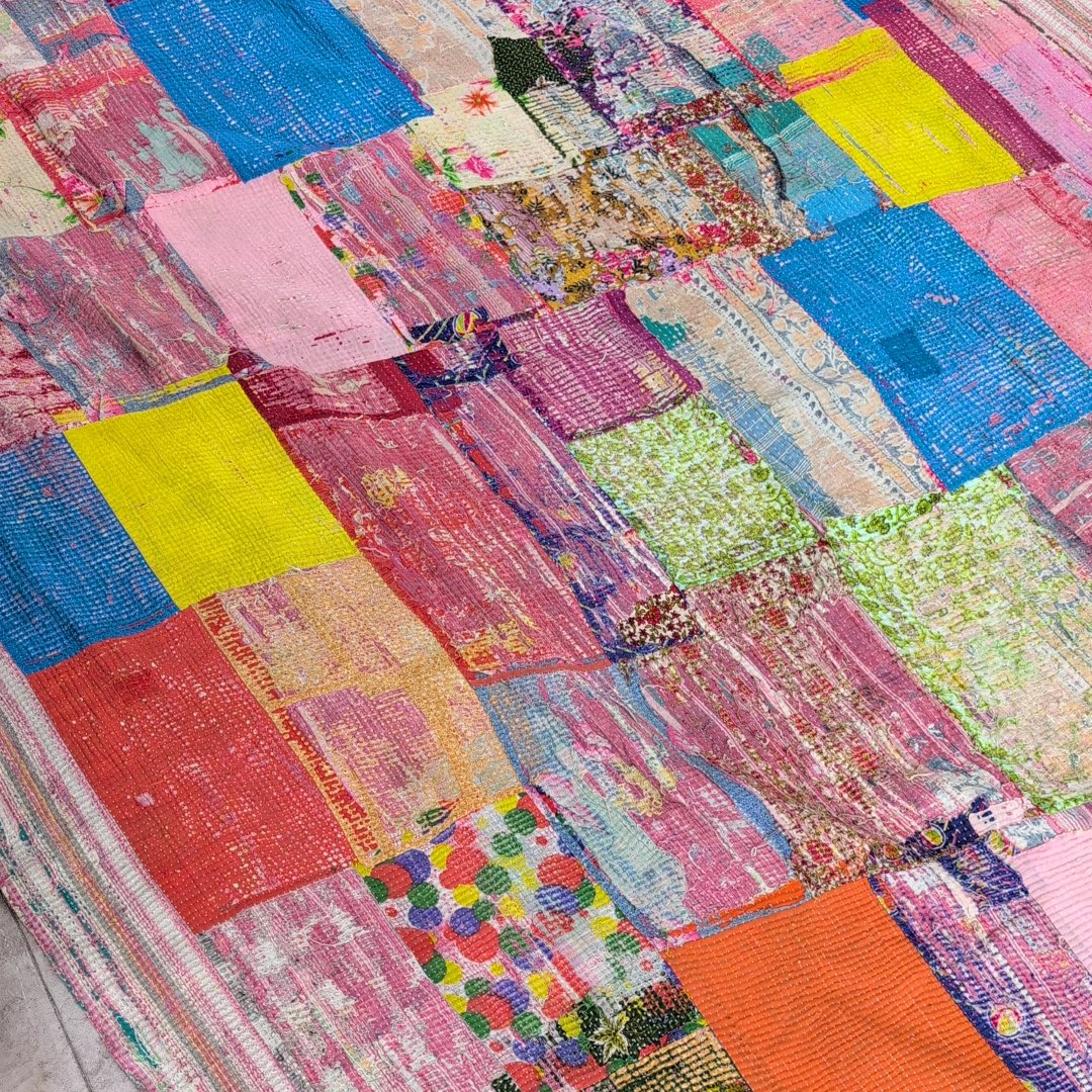 ヴィンテージ　カンタキルト/ラリーキルト 大判 色の万華鏡 ヴィンテージカンタキルト ラリーキルト インド伝統