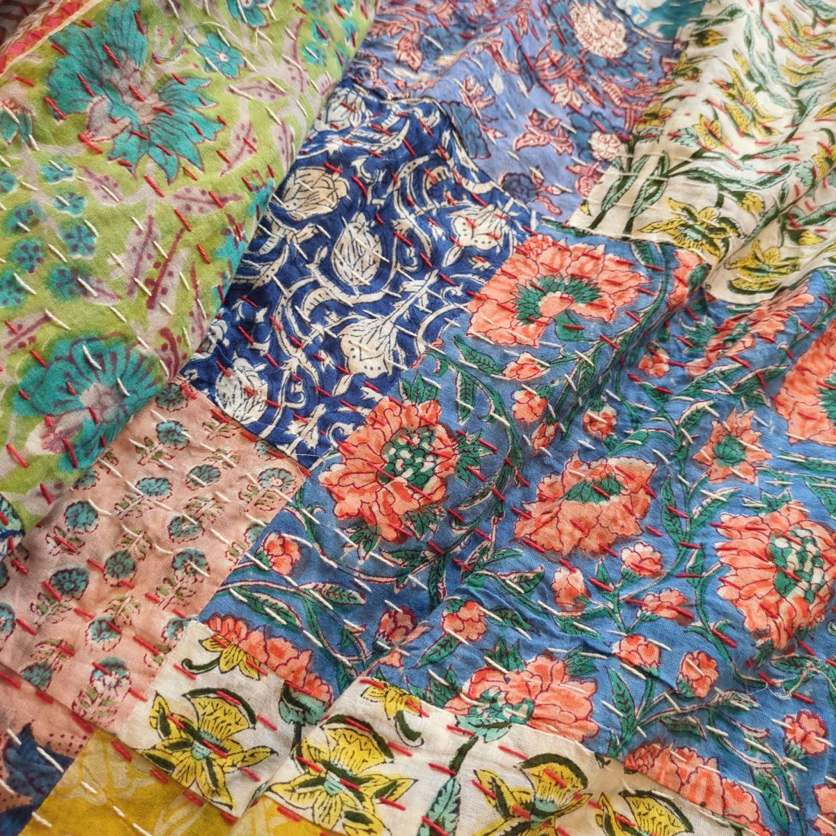 L】花の海 ブロックプリント パッチワーク カンタキルト 319 | Adlang