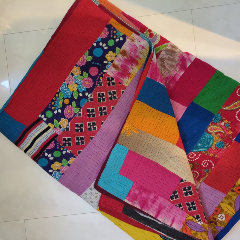 カラフル スクエア型ステッチ ラリーキルト インテリア カンタキルト 377 カラフル スクエア型ステッチ ラリーキルト カンタキルト 377