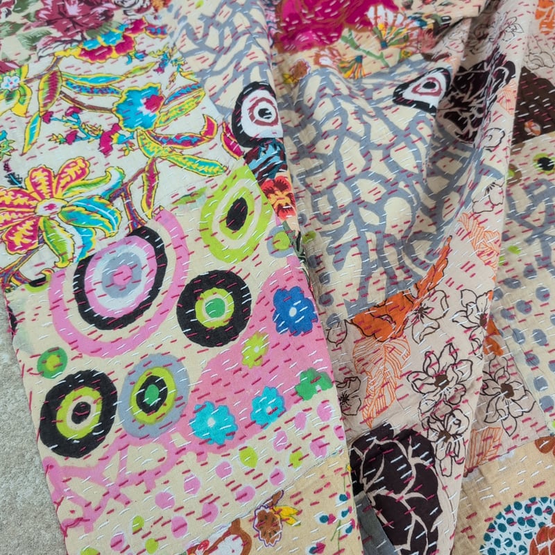 M】フローラルベージュ インドの手仕事 パッチワーク 一点物