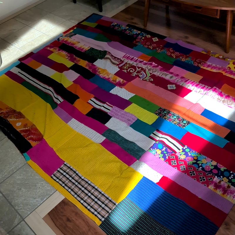 カラフル スクエア型ステッチ ラリーキルト カンタキルト 377