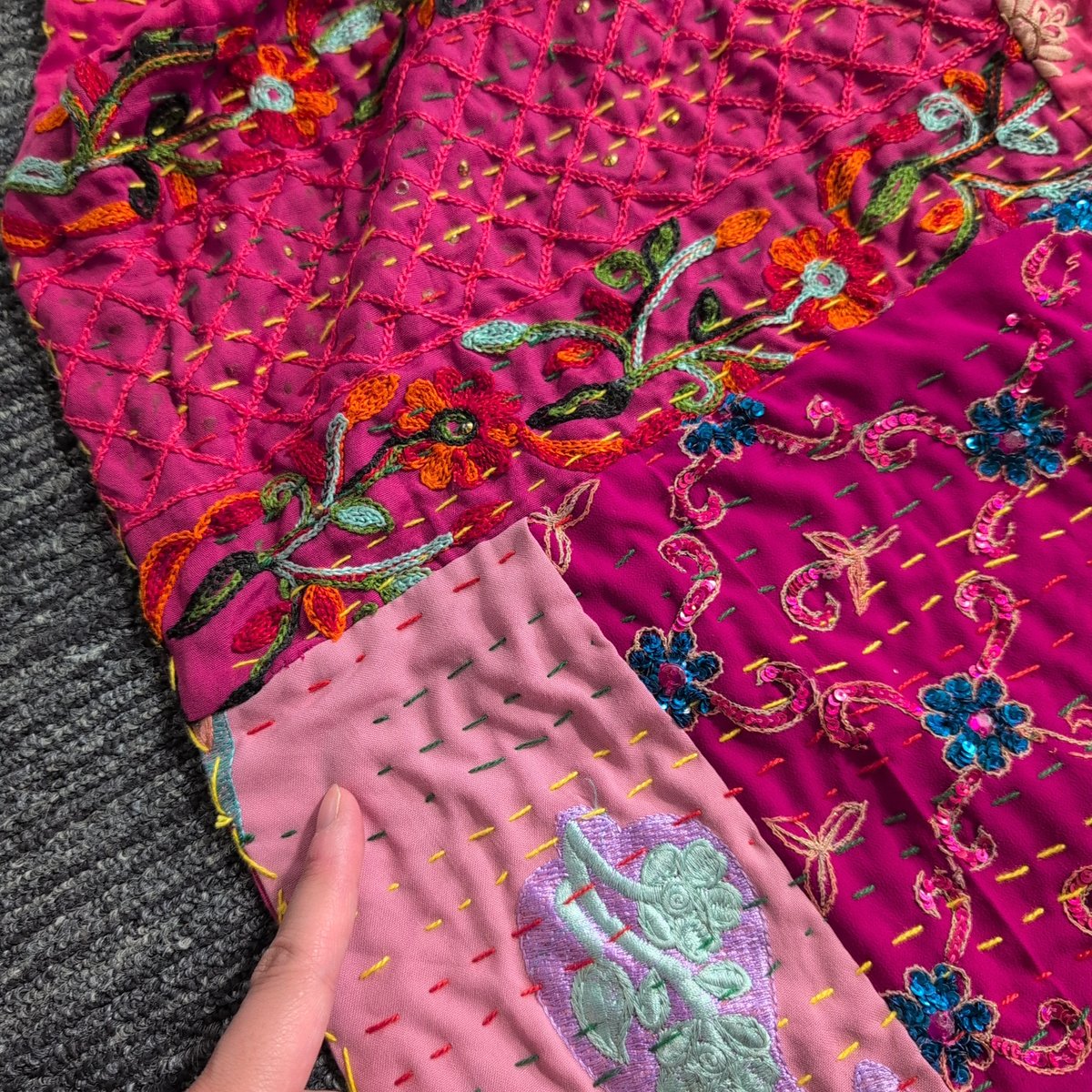 L】 ピンクの恋人 ヴィンテージ カンバディアキルト 706 | Adlang