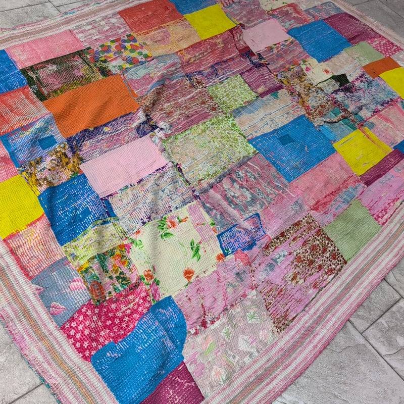 大判 色の万華鏡 ヴィンテージカンタキルト ラリーキルト インド伝統