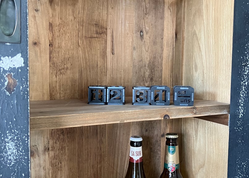 アイアン万年カレンダー(キューブ) | TNS769