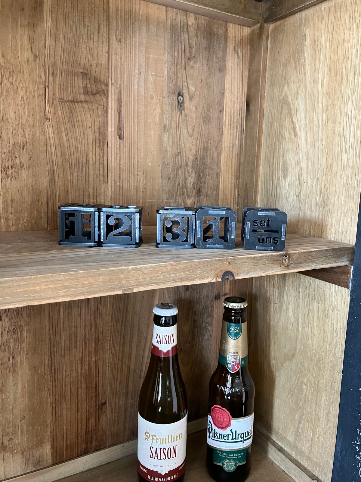 アイアン万年カレンダー(キューブ) | TNS769