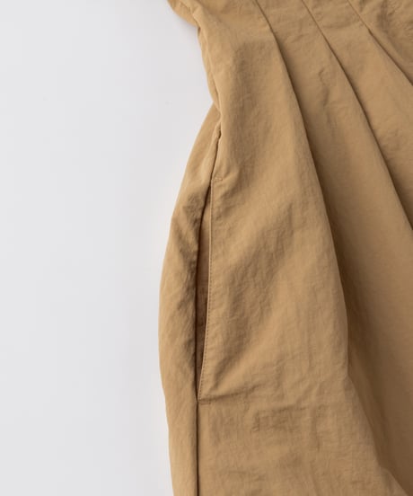 water repellent tuck dress  [beige]