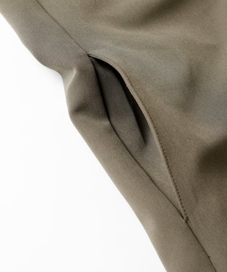 volume sleeve  dress   [khaki]