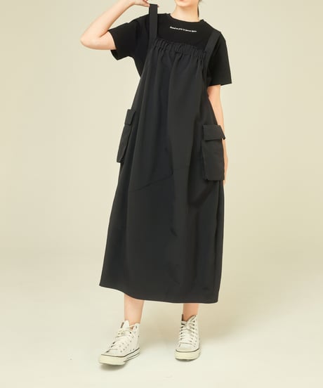 ネックポイントロゴTシャツ[ブラック]