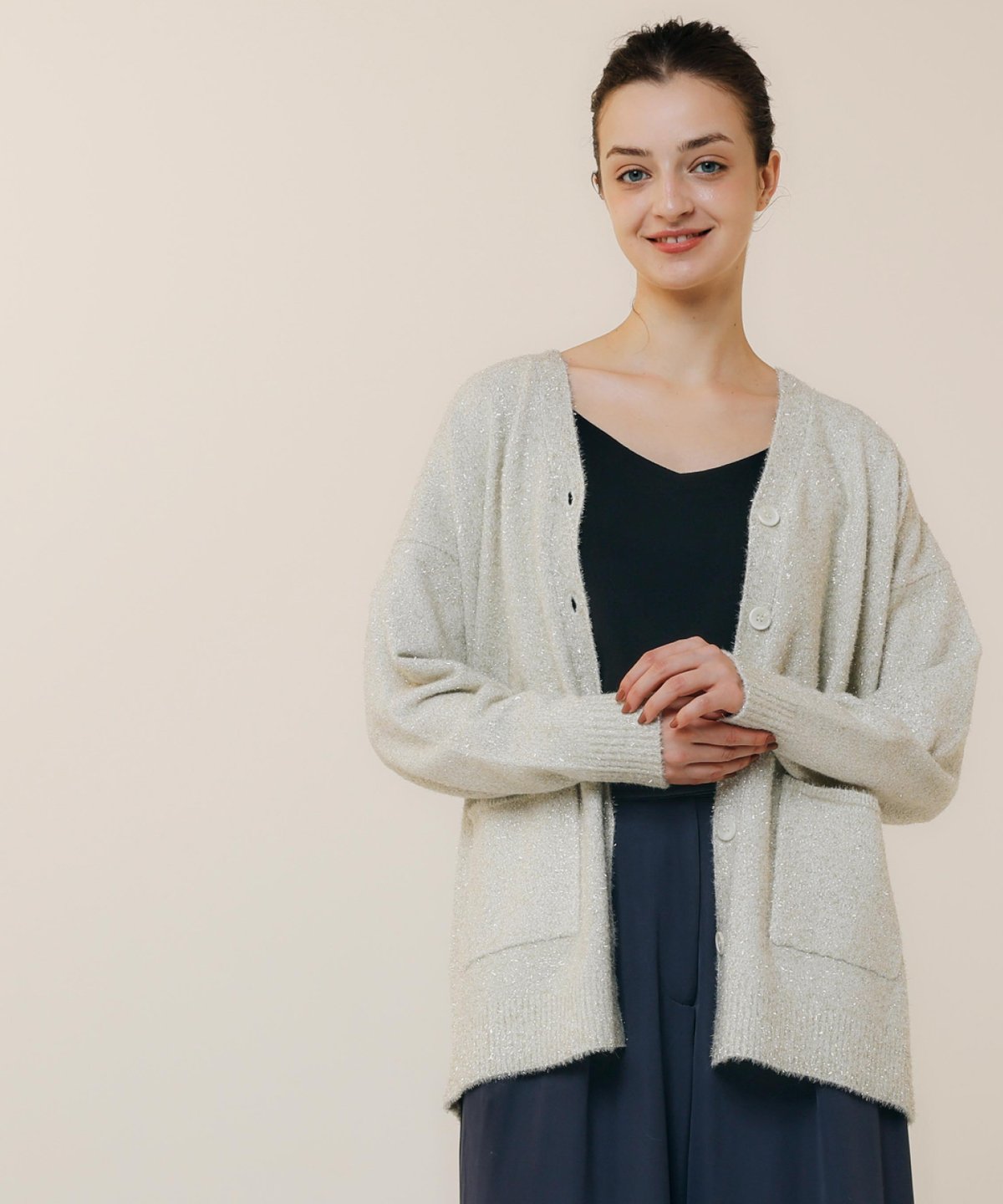 やわらかラメカーディガン[ゴールド] | SLYPH official 