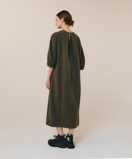 volume sleeve  dress   [khaki]