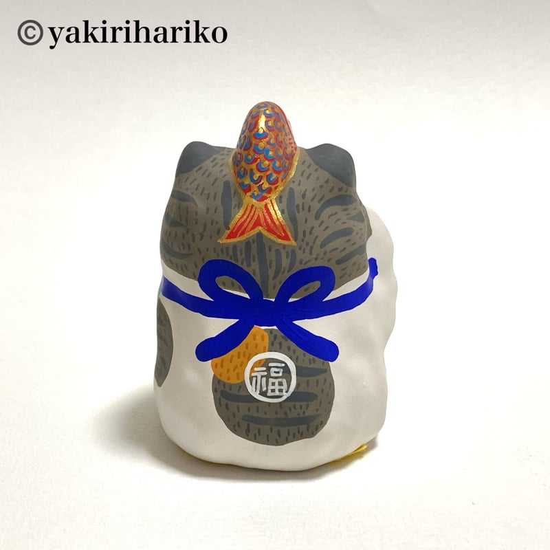 矢切はりこ 福々しい招き猫 鯛乗せダルマ 白サバ三毛 | 矢切はりこ