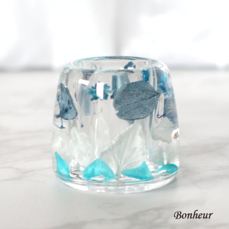 ブルーとホワイトのお花のハーバリウムペン立て・印鑑立て・歯ブラシ