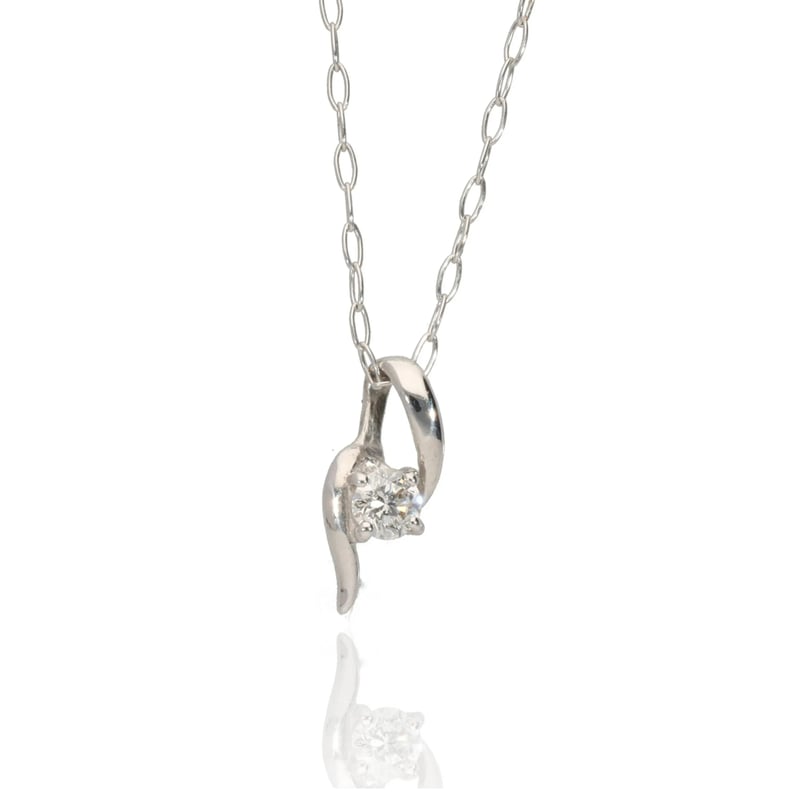 K18WG ネックレス　トップ　ダイヤ0.06ct K18WGダイヤモンドネックレス 0.06ct ハート&キューピッド （ホワイト