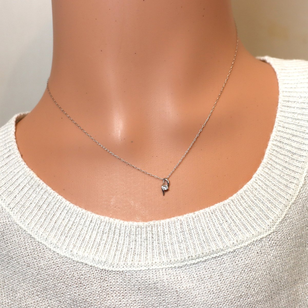 K18WGダイヤモンドネックレス 0.06ct ハート&キューピッド （ホワイト