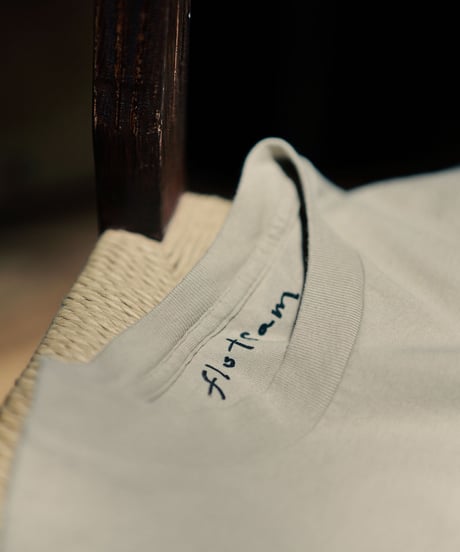 "A" T-shirt  sand