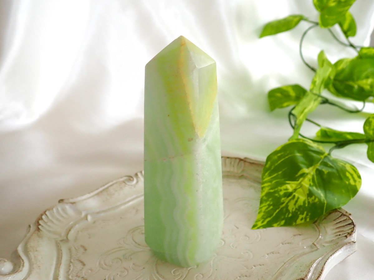 ピスタチオカルサイト タワー | クリスタル ドゥ