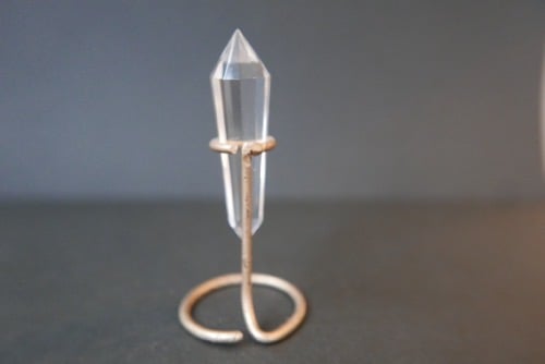 【水晶　ロッククリスタル】ヴォーゲルワンド クリスタル スタンド付　ブラジル産 水晶 ロッククリスタル】ヴォーゲルワンド クリスタル スタンド付