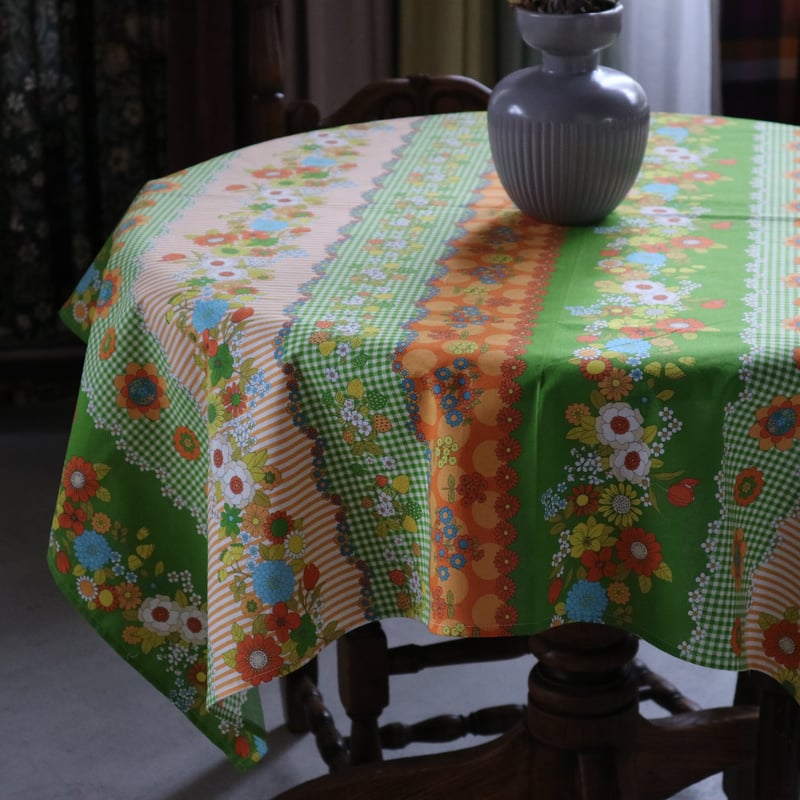 レトロフラワー・テーブルクロス | 羽布（ウフ）