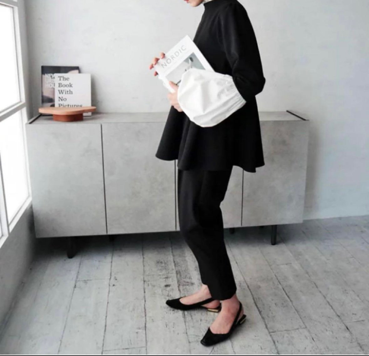 美品✨カデュネ　RINA着用　袖ボリューム　フレア　チュニックブラウス　水色 美品✨カデュネ RINA着用 袖ボリューム フレア チュニック