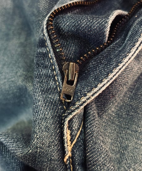 Levi's LED 立体裁断