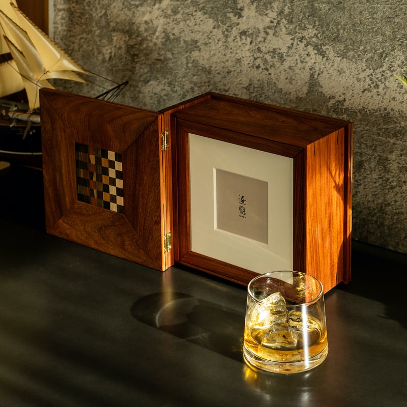 遠憶 祈りの小箱［チェッカーフラッグ］ミニ仏壇・遺品収納 | 遠憶