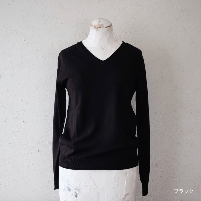 unisex｜オーガニックコットンVネックセーター｜ブラック | 八画