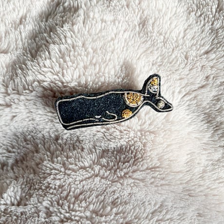 刺繍ブローチ / マッコウクジラ