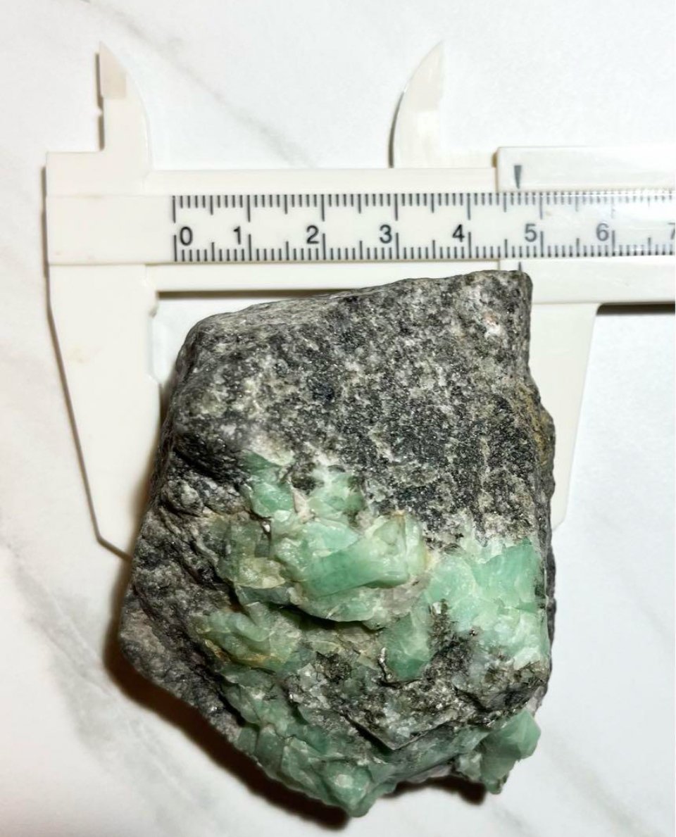 エメラルド 母岩付き原石 | fortunefaber