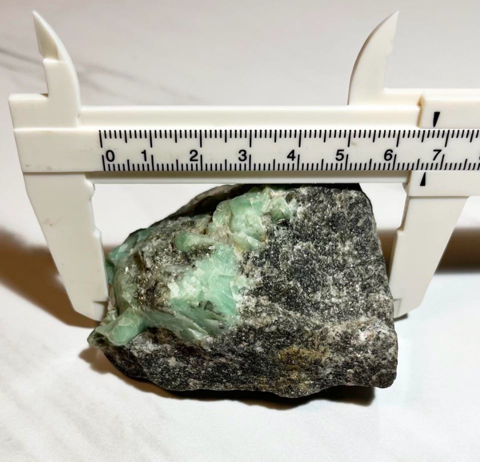 エメラルド 母岩付き原石 | fortunefaber