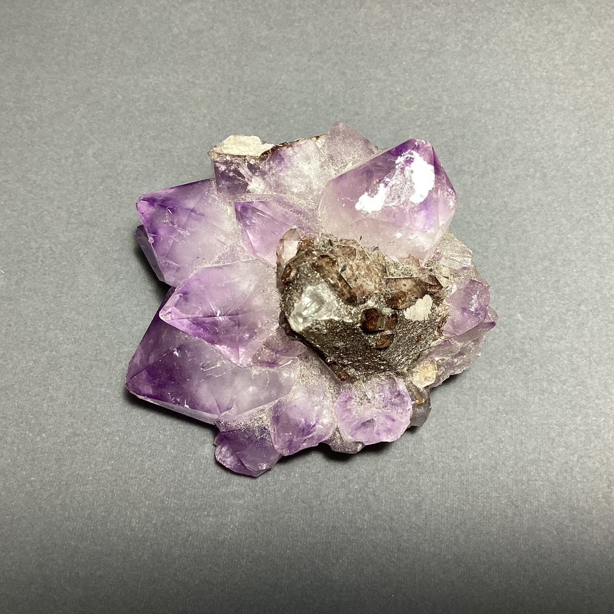 アメジスト クラスター 原石 紫水晶 カルサイト カコクセナイト 天然石
